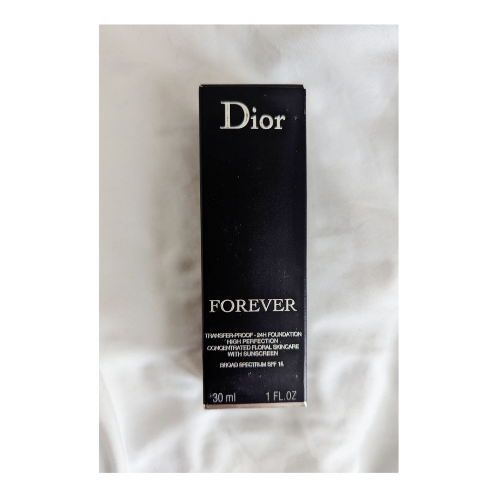 NWT Dior Forever Foundation